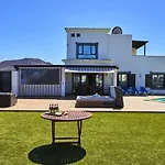 Вилла Casa Beluka By Now Ltd