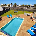 Casa Beluka By Now Ltd Коста Бланка