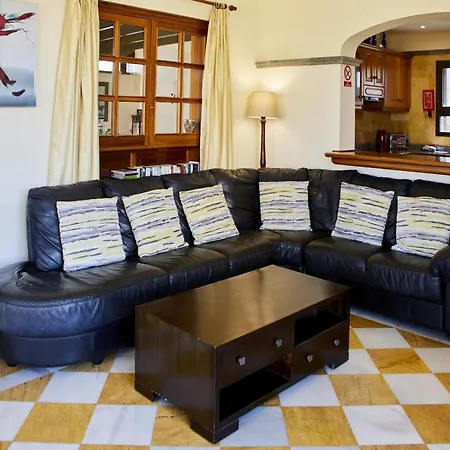 Vila Casa Beluka By Now Ltd